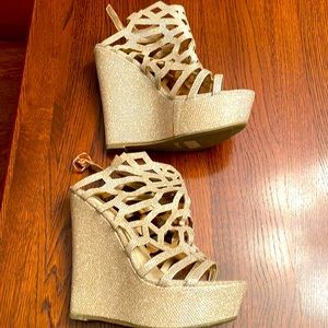 Bamboo gold metal wedges